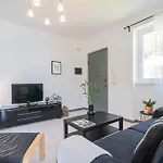 Διαμέρισμα Alba On By Rent *