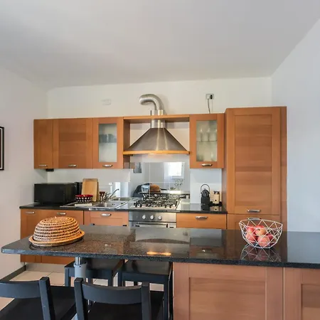 Alba On By Rent Apartamento Sala Comacina